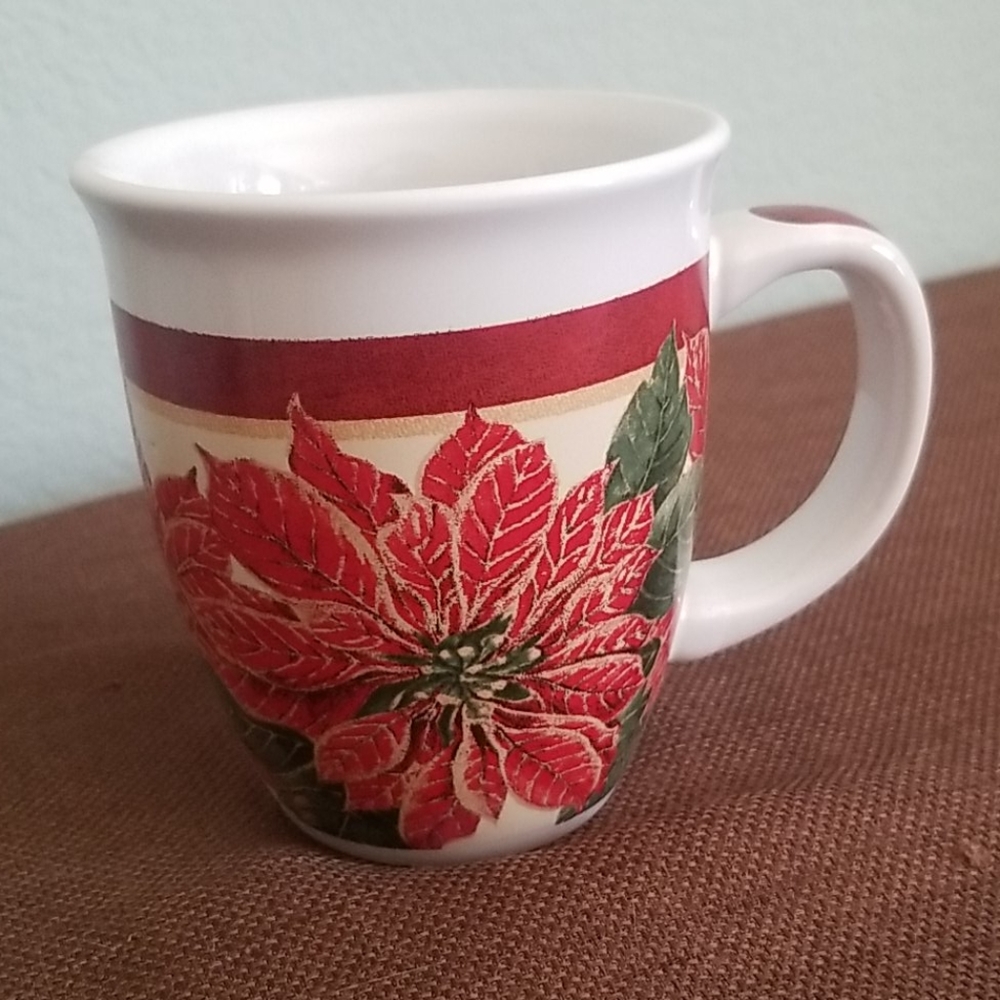 Royal Norfolk Poinsettia Mug